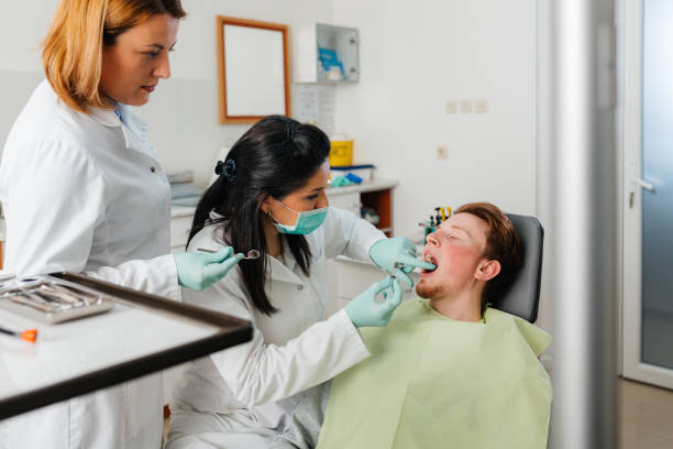 Best Emergency Root Canal Treatment in Moon Lake, FL