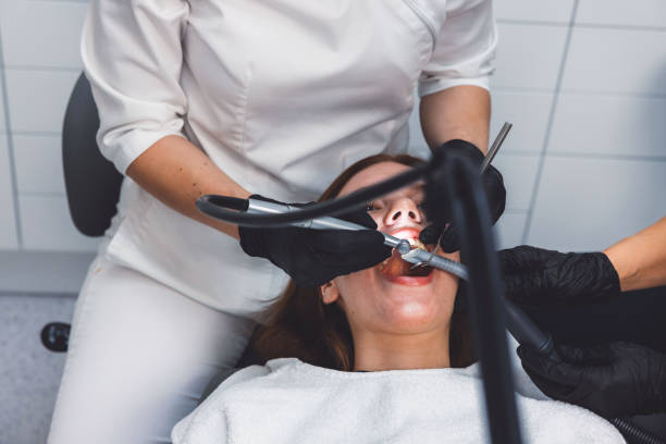 Best Emergency Dental Care for Broken or Chipped Teeth in Moon Lake, FL